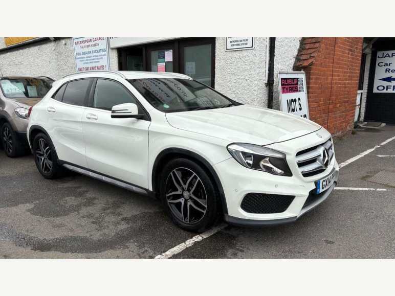 MERCEDES-BENZ GLA