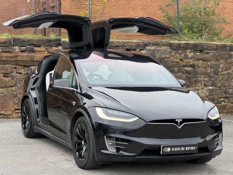 TESLA MODEL X