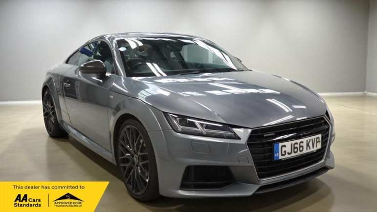 AUDI TT