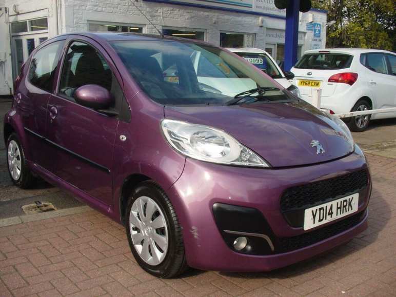 PEUGEOT 107