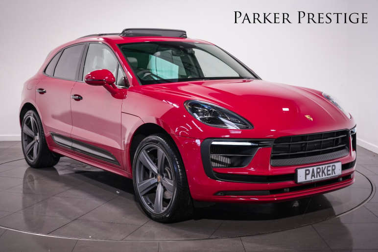 PORSCHE MACAN