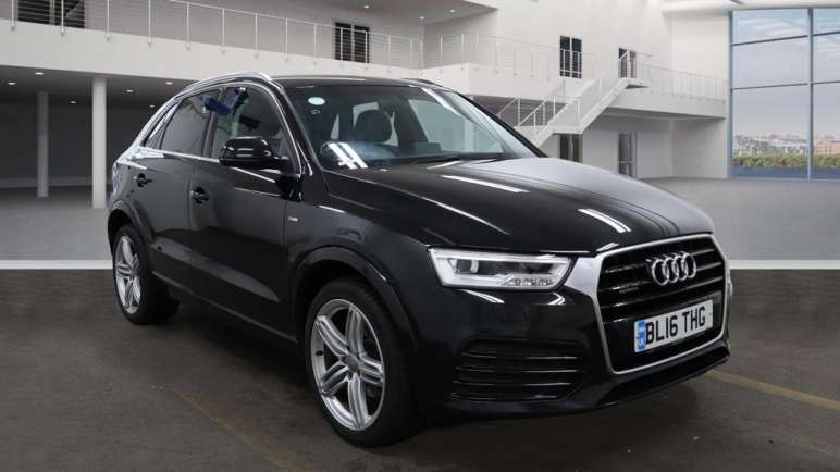 AUDI Q3