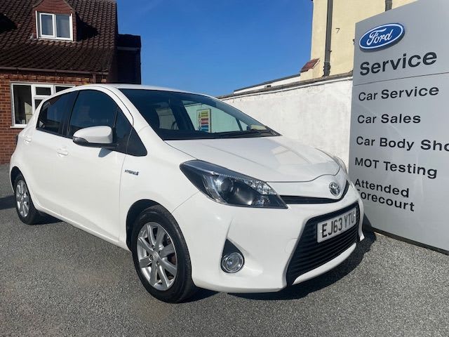 TOYOTA YARIS