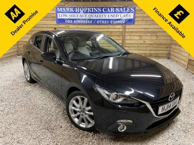 MAZDA 3