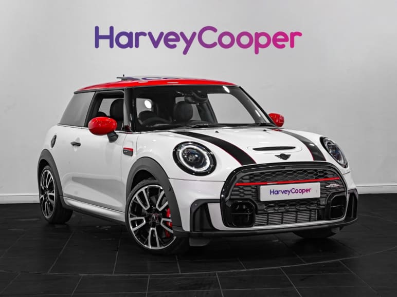 MINI HATCHBACK