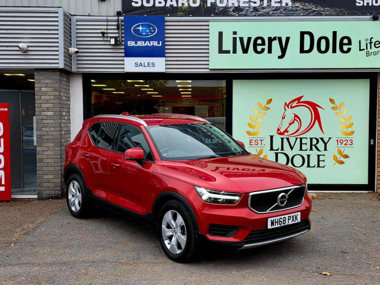 VOLVO XC40