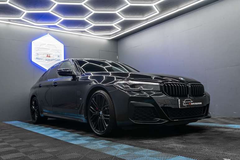 BMW 5 SERIES