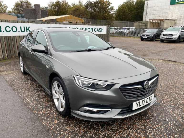 VAUXHALL INSIGNIA