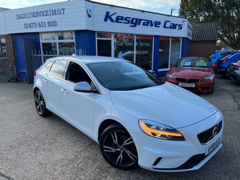 VOLVO V40