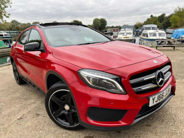 MERCEDES-BENZ GLA