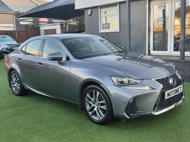 LEXUS IS