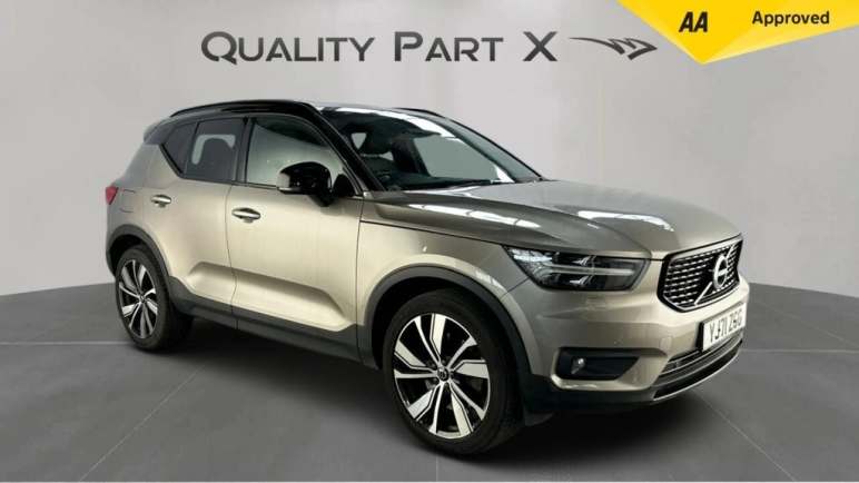VOLVO XC40