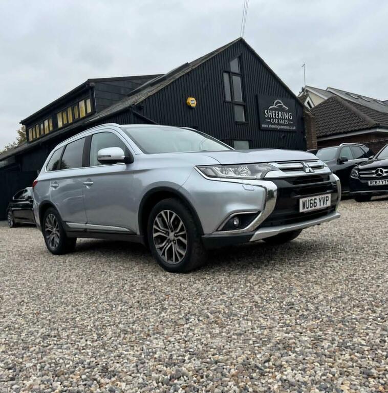 MITSUBISHI OUTLANDER