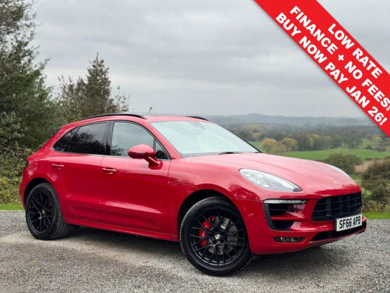 PORSCHE MACAN