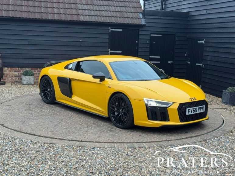 AUDI R8