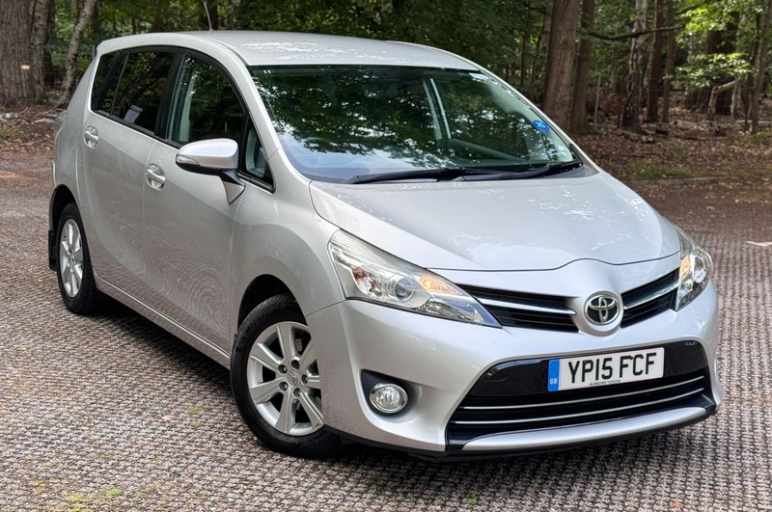 TOYOTA VERSO