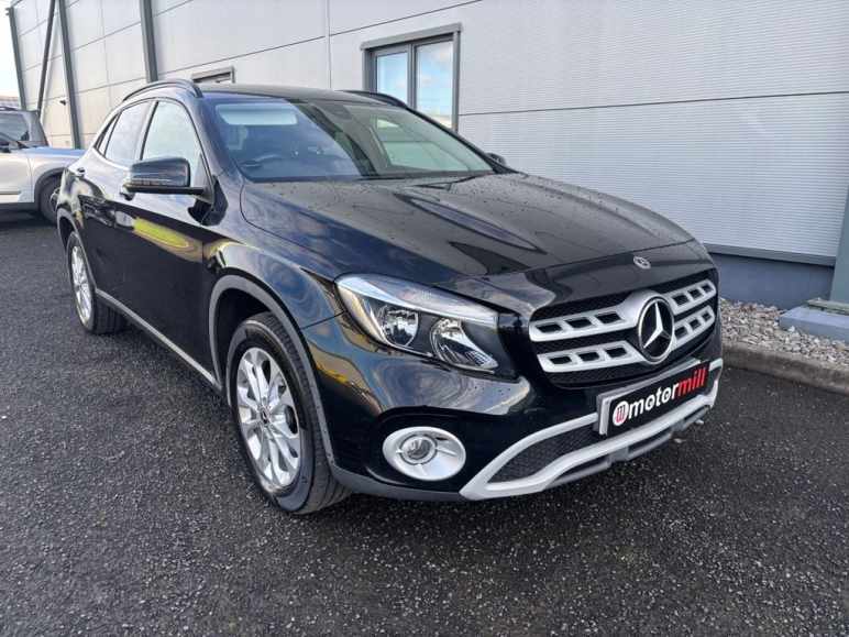 MERCEDES-BENZ GLA