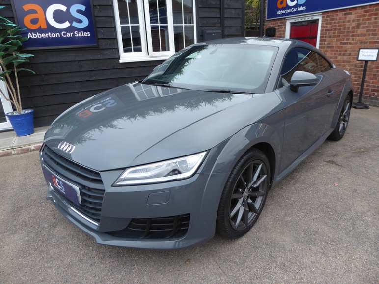 AUDI TT