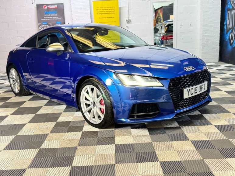 AUDI TT