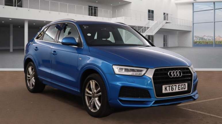 AUDI Q3