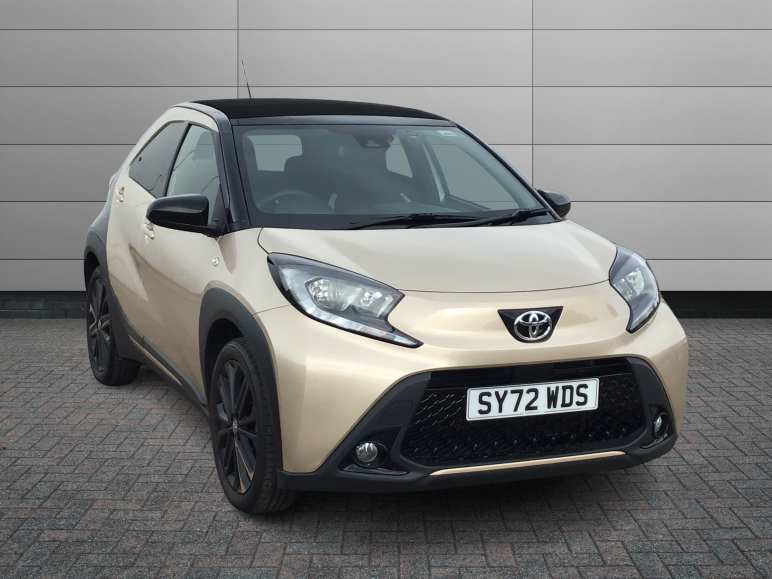 TOYOTA AYGO X