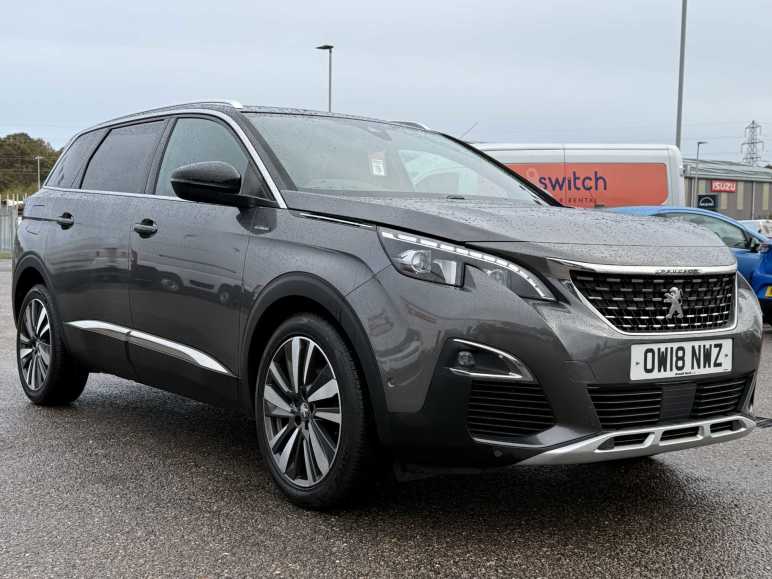 PEUGEOT 5008