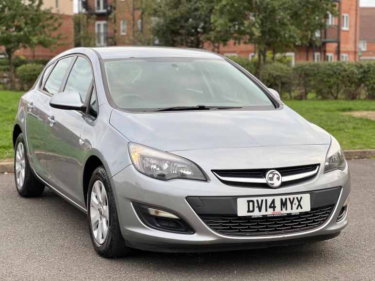 VAUXHALL ASTRA