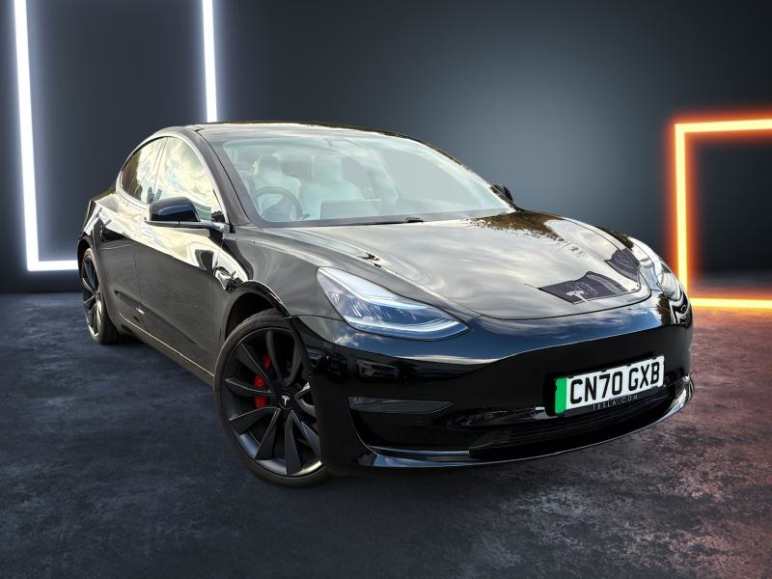 TESLA MODEL 3
