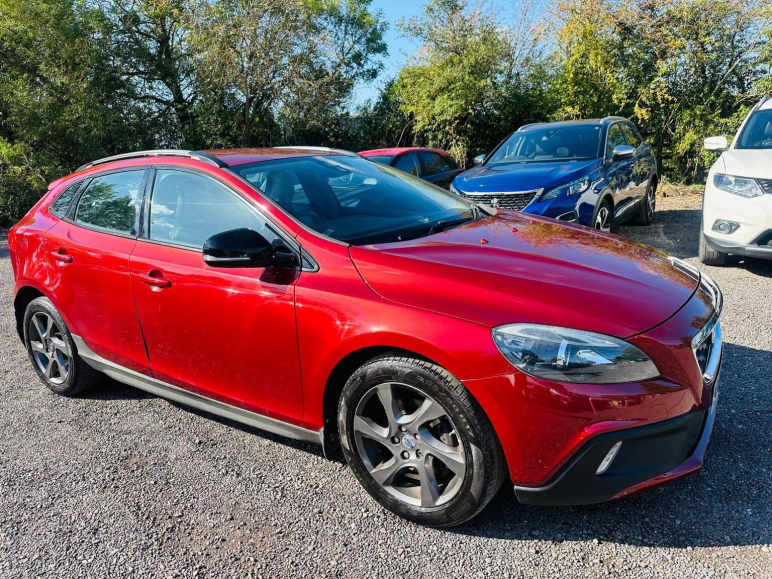 VOLVO V40