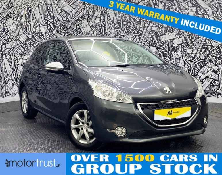 PEUGEOT 208