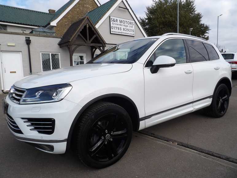 VOLKSWAGEN TOUAREG