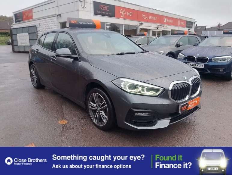 BMW 1 SERIES