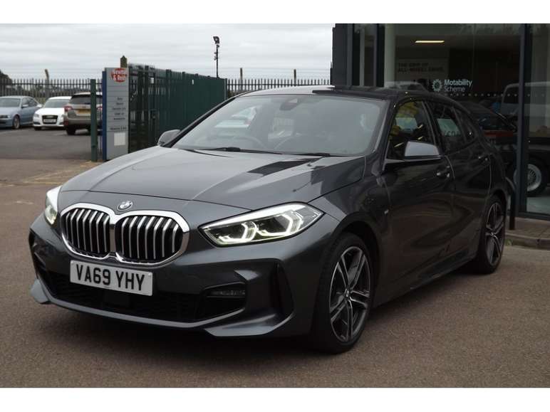 BMW 1 SERIES