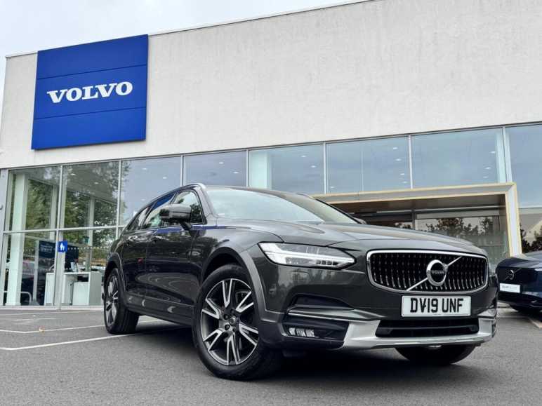 VOLVO V90