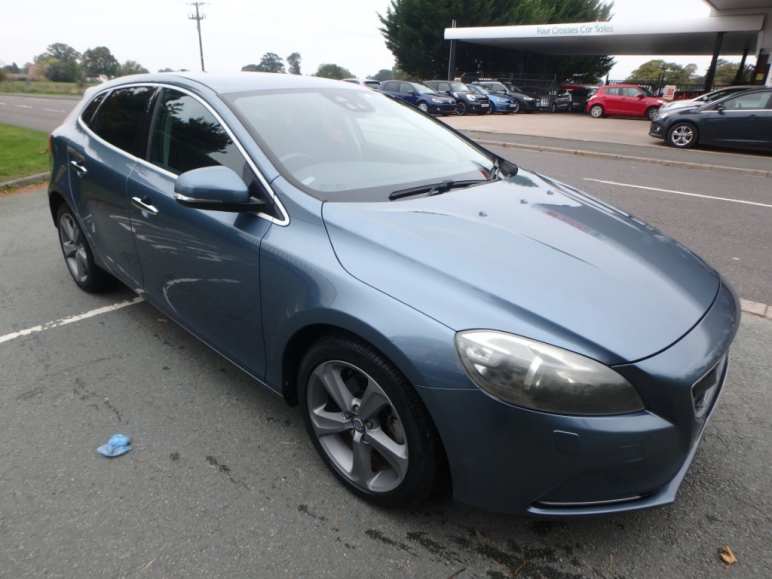 Volvo V40