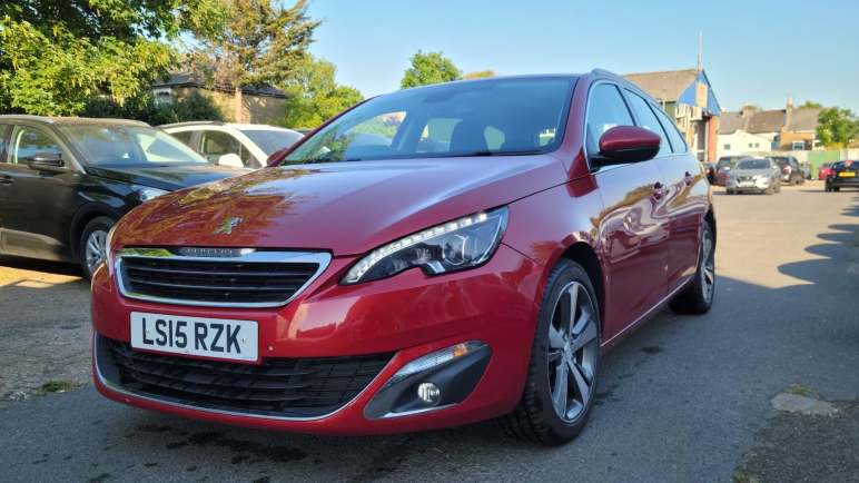 PEUGEOT 308