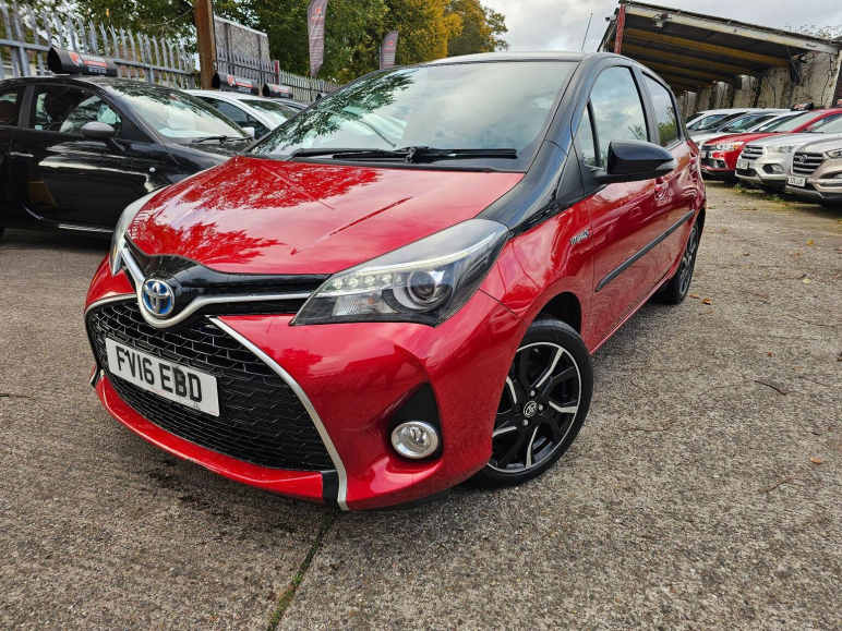 TOYOTA YARIS