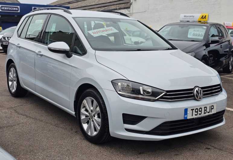 Volkswagen Golf Sv