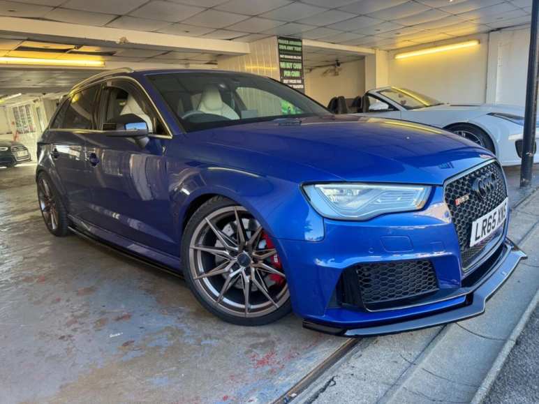 AUDI RS3