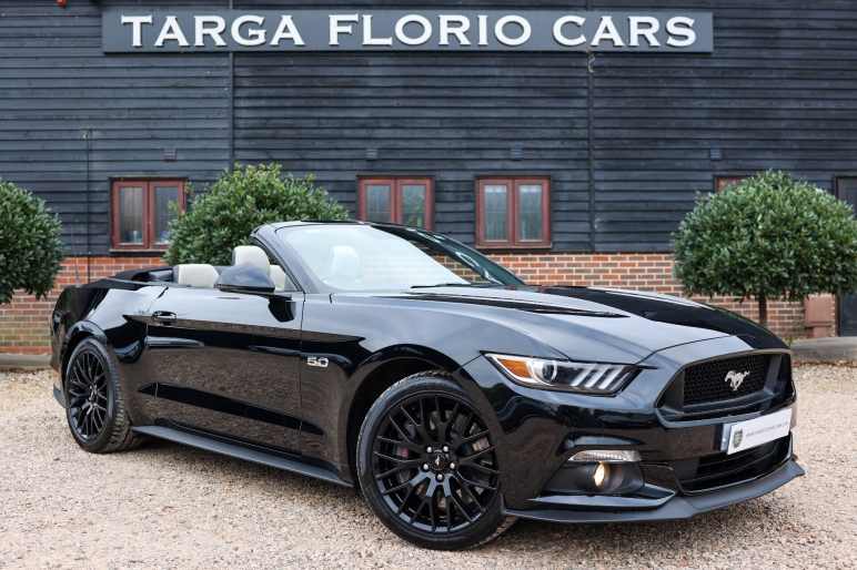 FORD MUSTANG
