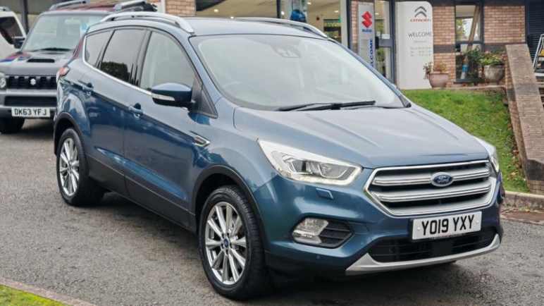 FORD KUGA
