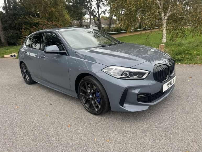 BMW 1 SERIES
