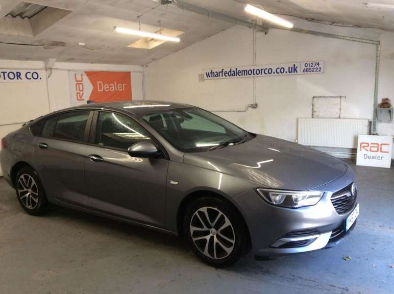 VAUXHALL INSIGNIA