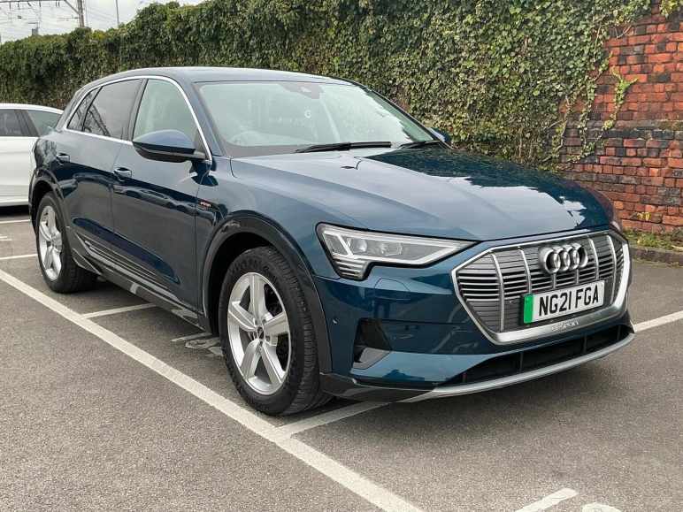 AUDI E-TRON