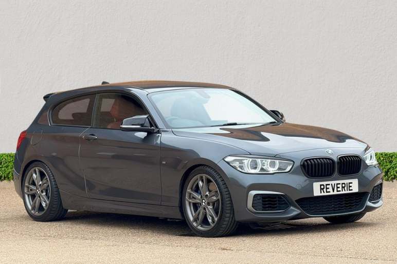 BMW 1 SERIES