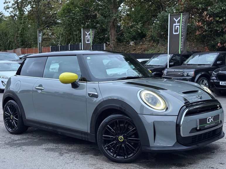MINI HATCHBACK
