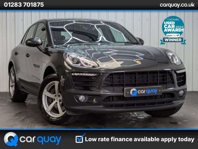 PORSCHE MACAN