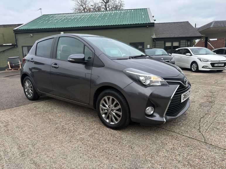 TOYOTA YARIS