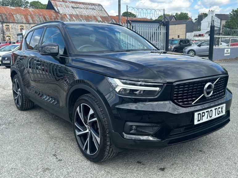 VOLVO XC40