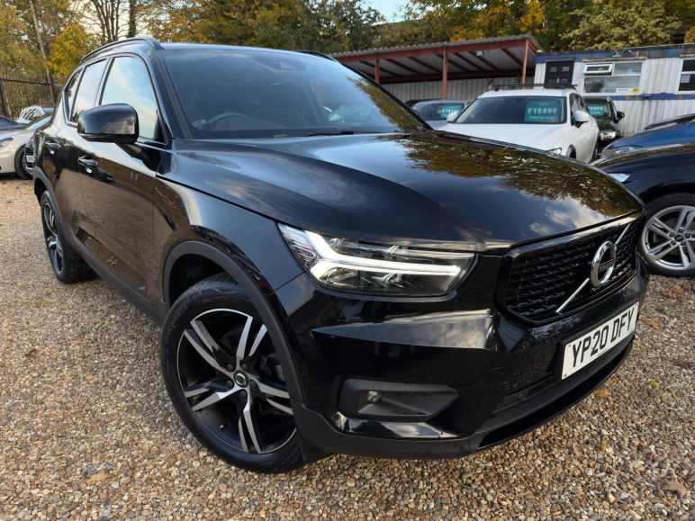 VOLVO XC40